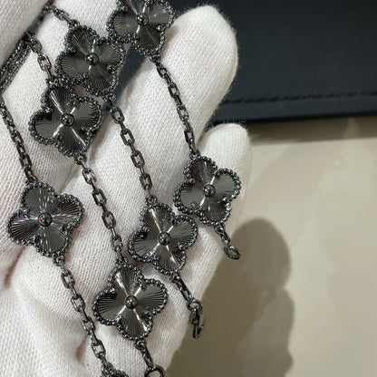 [Royal Top]CLOVER 5 MOTIF BLACK BRACELET