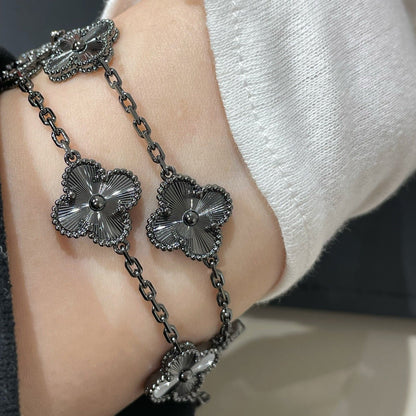[Royal Top]CLOVER 5 MOTIF BLACK BRACELET