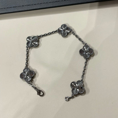 [Royal Top]CLOVER 5 MOTIF BLACK BRACELET
