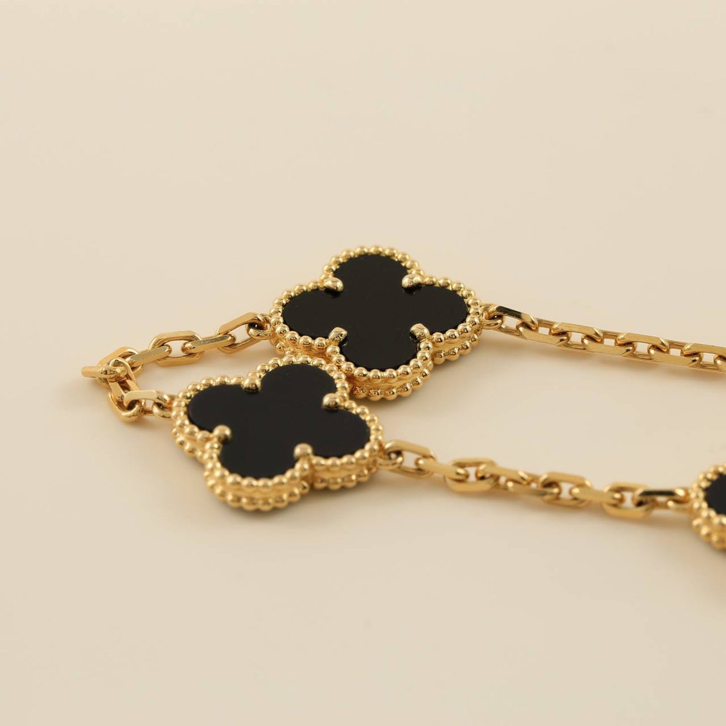 [Royal Top] CLOVER 5 MOTIF ONYXS BRACELET COLLECTION