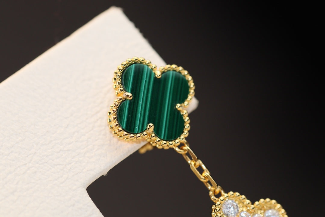 [Royal Top]CLOVER EARRINGS GOLD MALACHITE DIAMOND 3 MOTIF