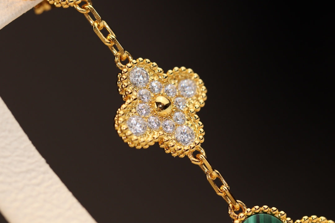 [Royal Top]CLOVER EARRINGS GOLD MALACHITE DIAMOND 3 MOTIF