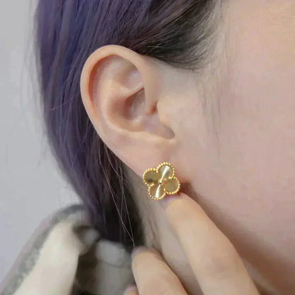 [Royal Top]CLOVER MEDIUM 1 MOTIFS LASER EARRINGS