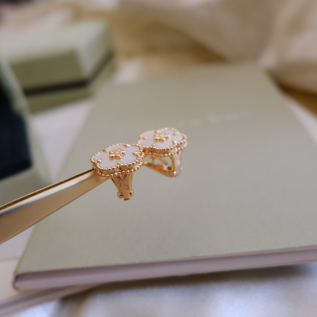 [Royal Top]LUCKY PINK GOLD WHITE MOP EARRINGS