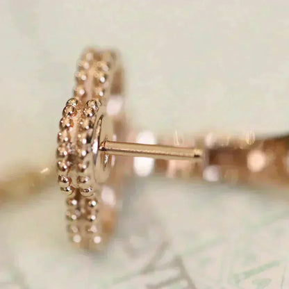 [Royal Top]CLOVER MEDIUM 1 MOTIFS FUll DIAMOND EARRINGS