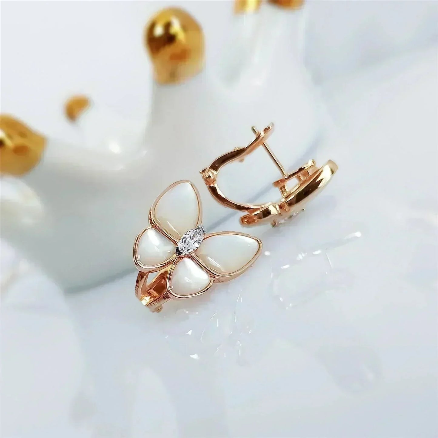 [Royal Top]BUTTERFLY MOP DIAMOND EARRINGS