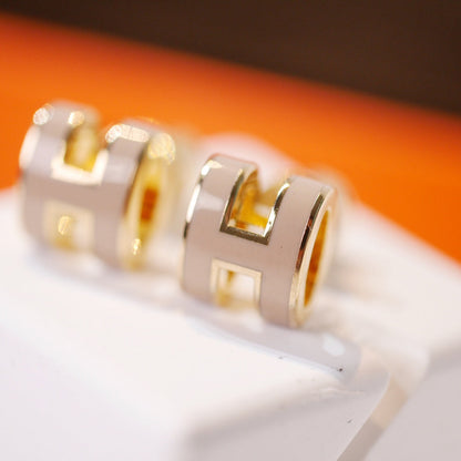 [Royal Top]MINI POP H GOLD EARRINGS GREY