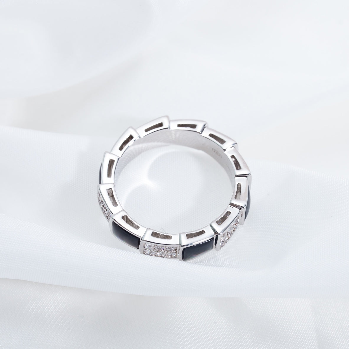 [Royal Top]SERPENTI RING SILVER DIAMOND BLACK MOP 4MM