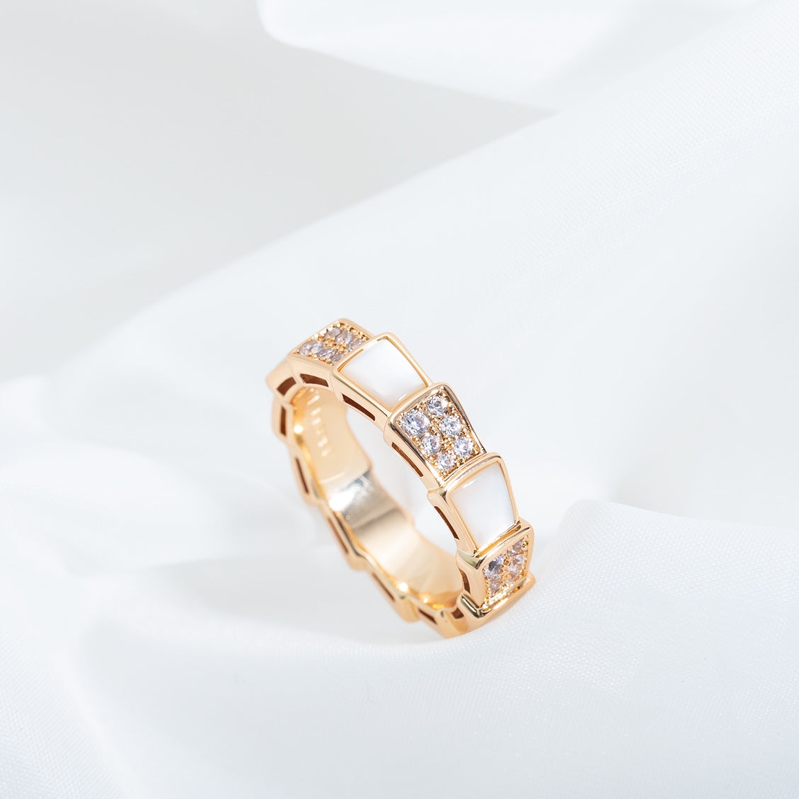 [Royal Top]SERPENTI RING PINK GOLD MOP DIAMOND PAVED 4MM