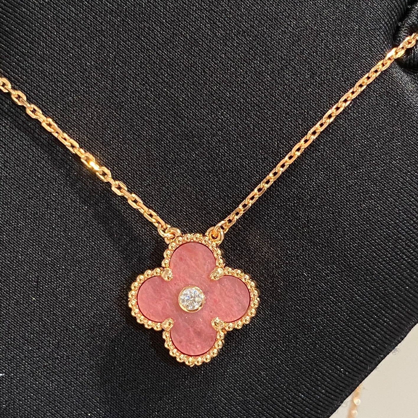 [Royal Top]CLOVER 15MM DIAMOND RHODONITE NECKLACE