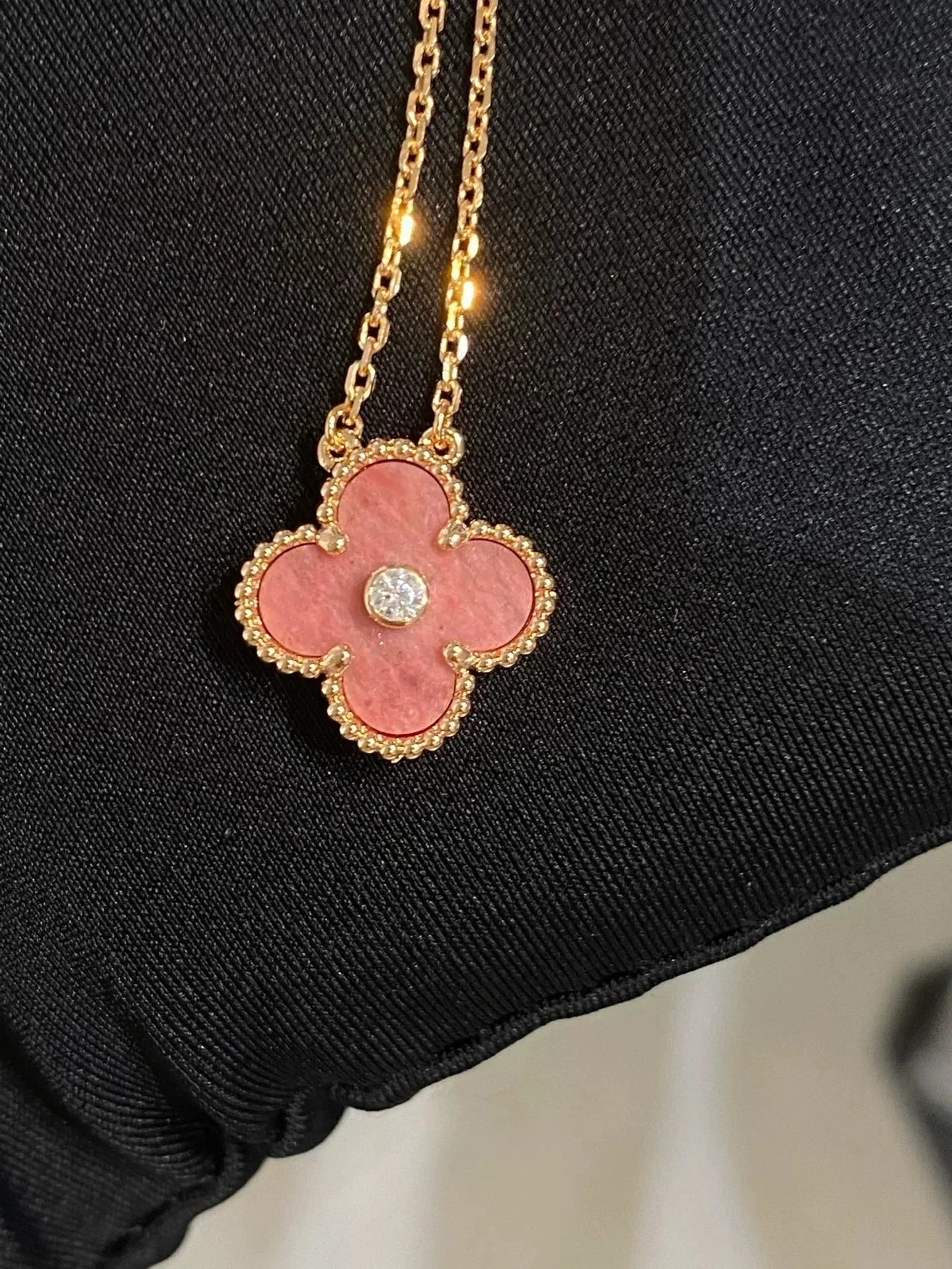 [Royal Top]CLOVER 15MM DIAMOND RHODONITE NECKLACE