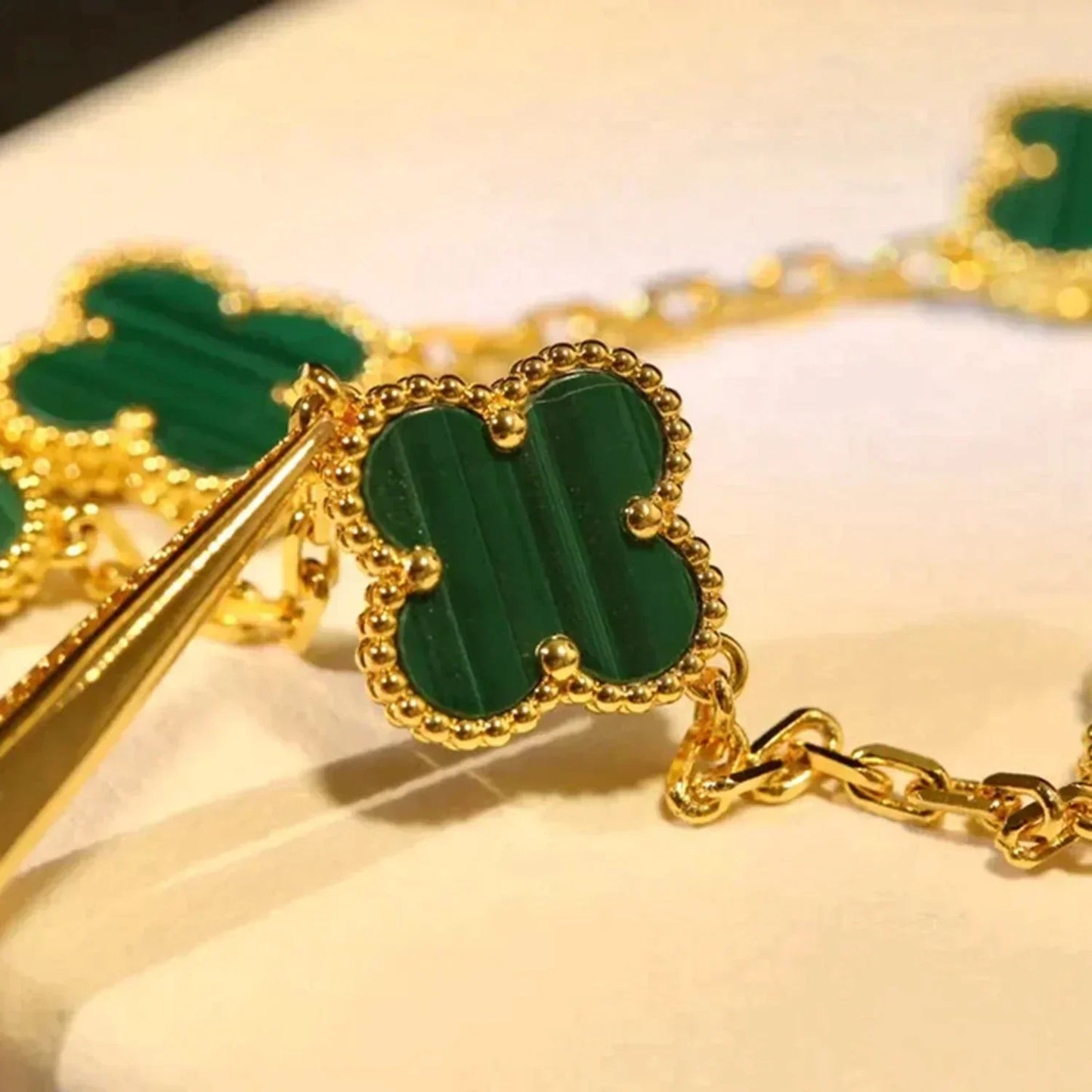 [Royal Top] CLOVER 5 MOTIF MALACHITE BRACELET COLLECTION