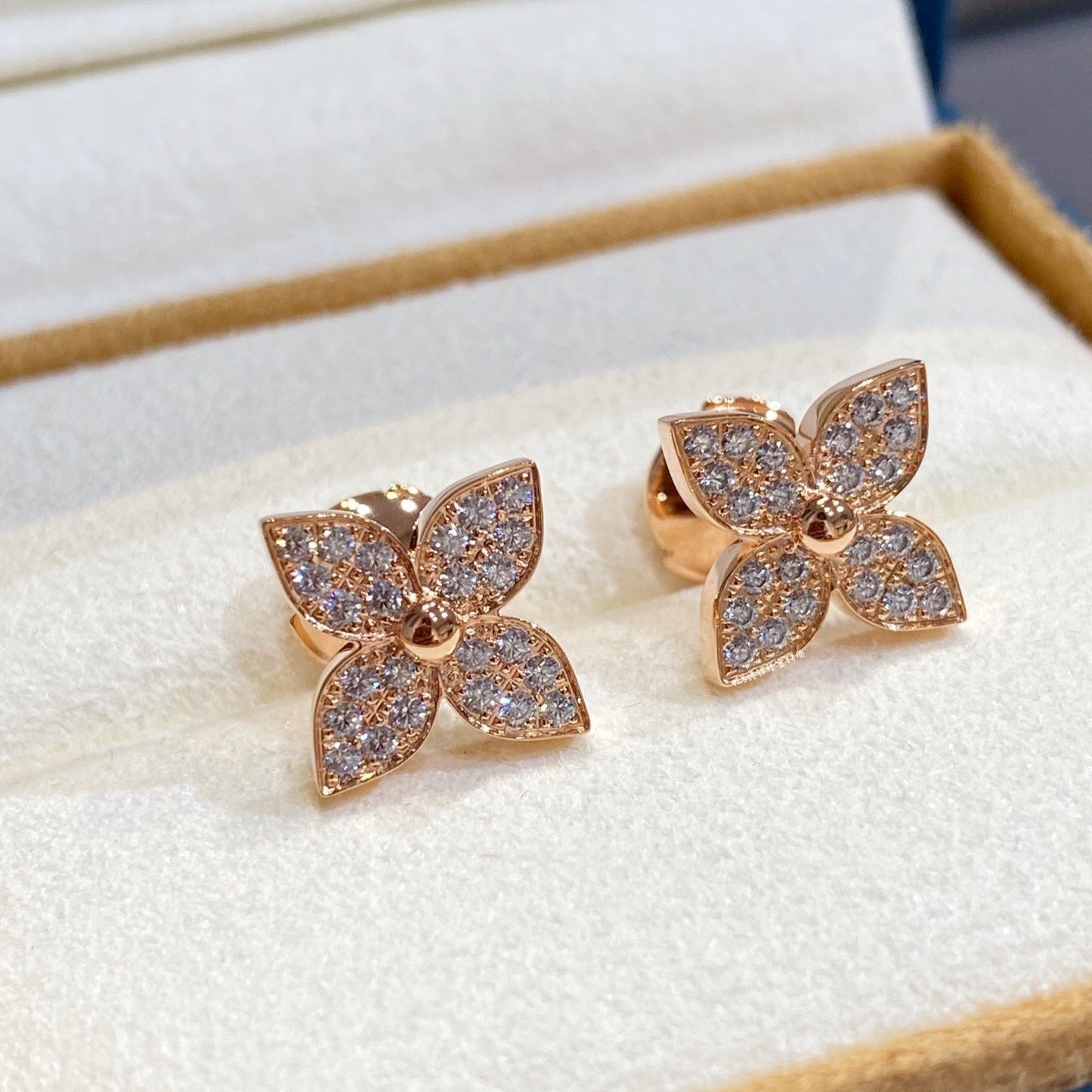 [Royal Top]STAR DIAMOND EARRINGS