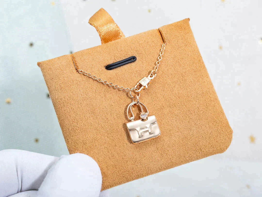 [Royal Top]AMULETTE PEDANT ROSE GOLD NECKLACE