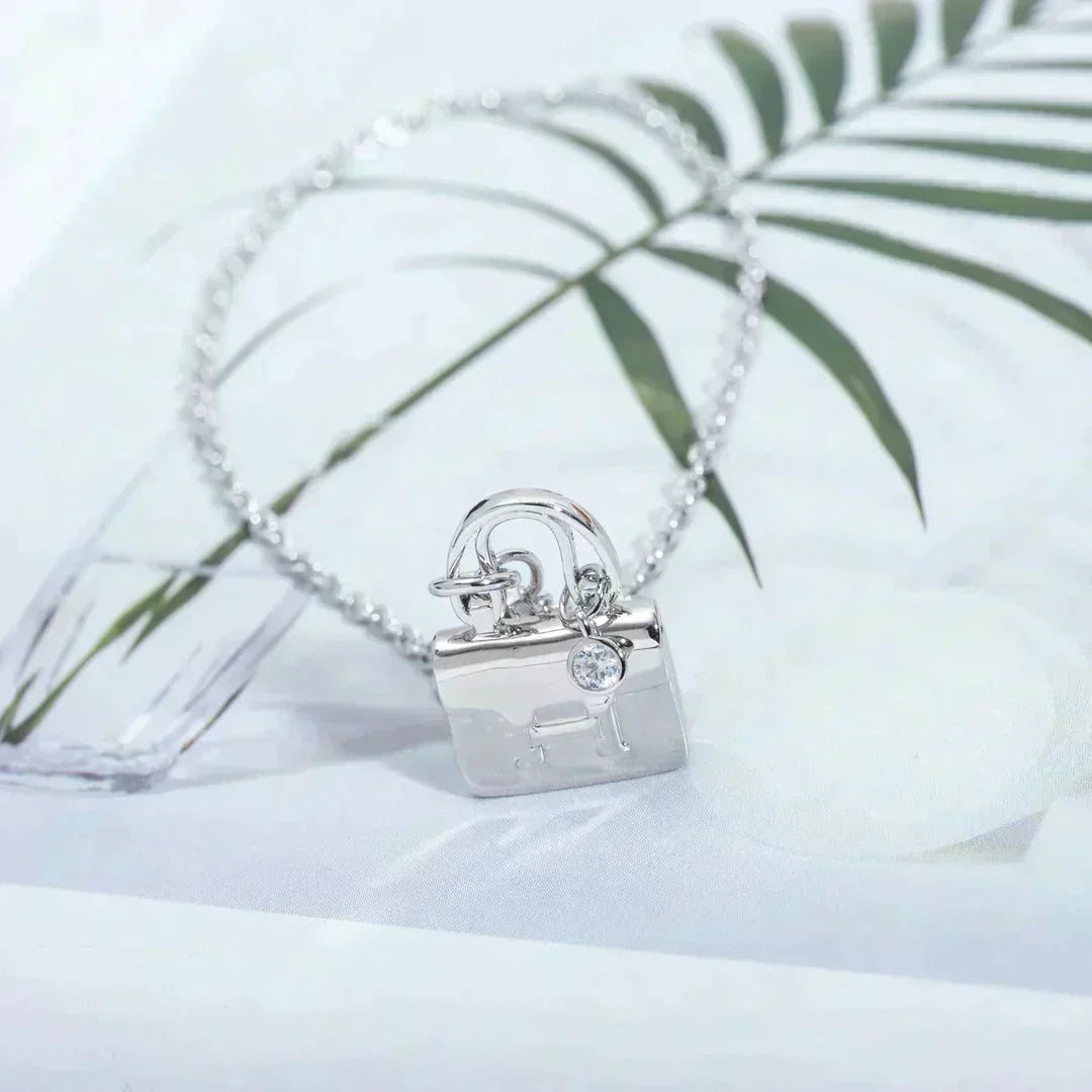 [Royal Top]AMULETTE PEDANT SILVER NECKLACE