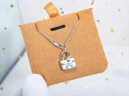 [Royal Top]AMULETTE PEDANT SILVER NECKLACE
