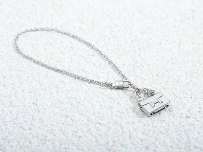 [Royal Top]AMULETTE PEDANT SILVER NECKLACE