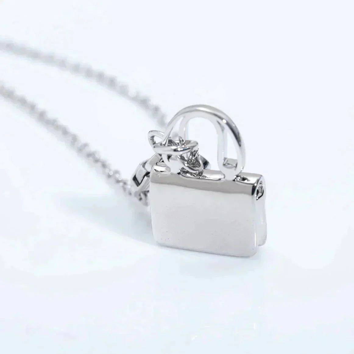 [Royal Top]AMULETTE PEDANT SILVER NECKLACE