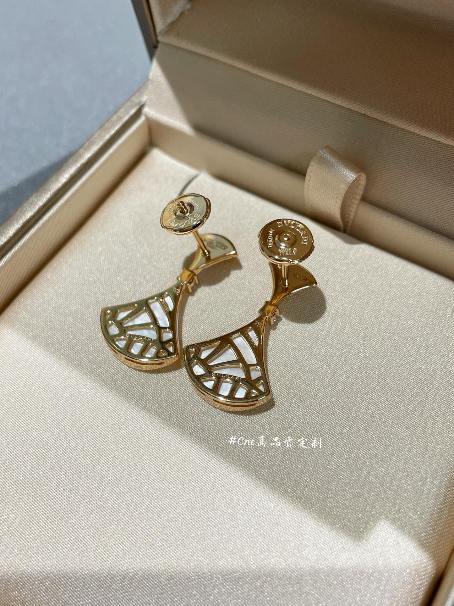 [Royal Top]DREAM MOP 1 DIAMOND EARRINGS