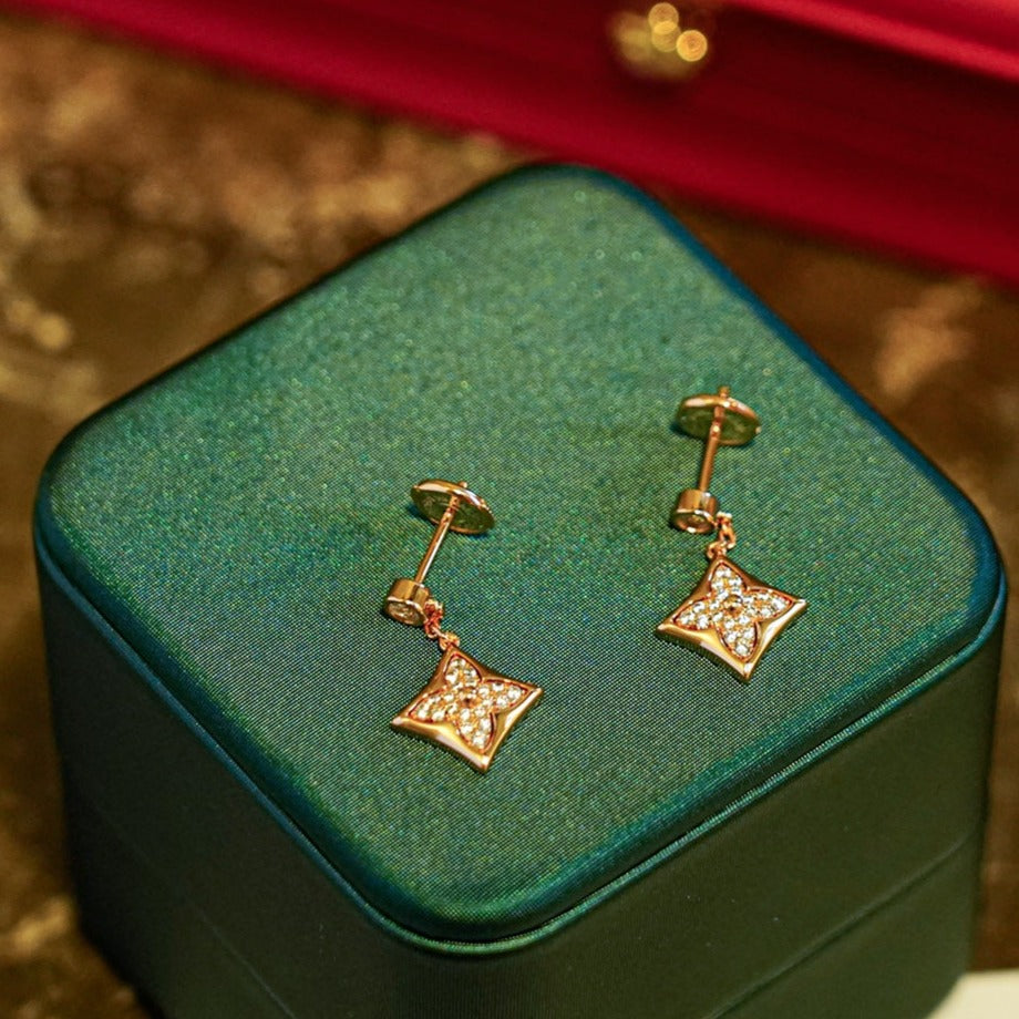 [Royal Top]STAR DIAMONDS EARRINGS GOLD