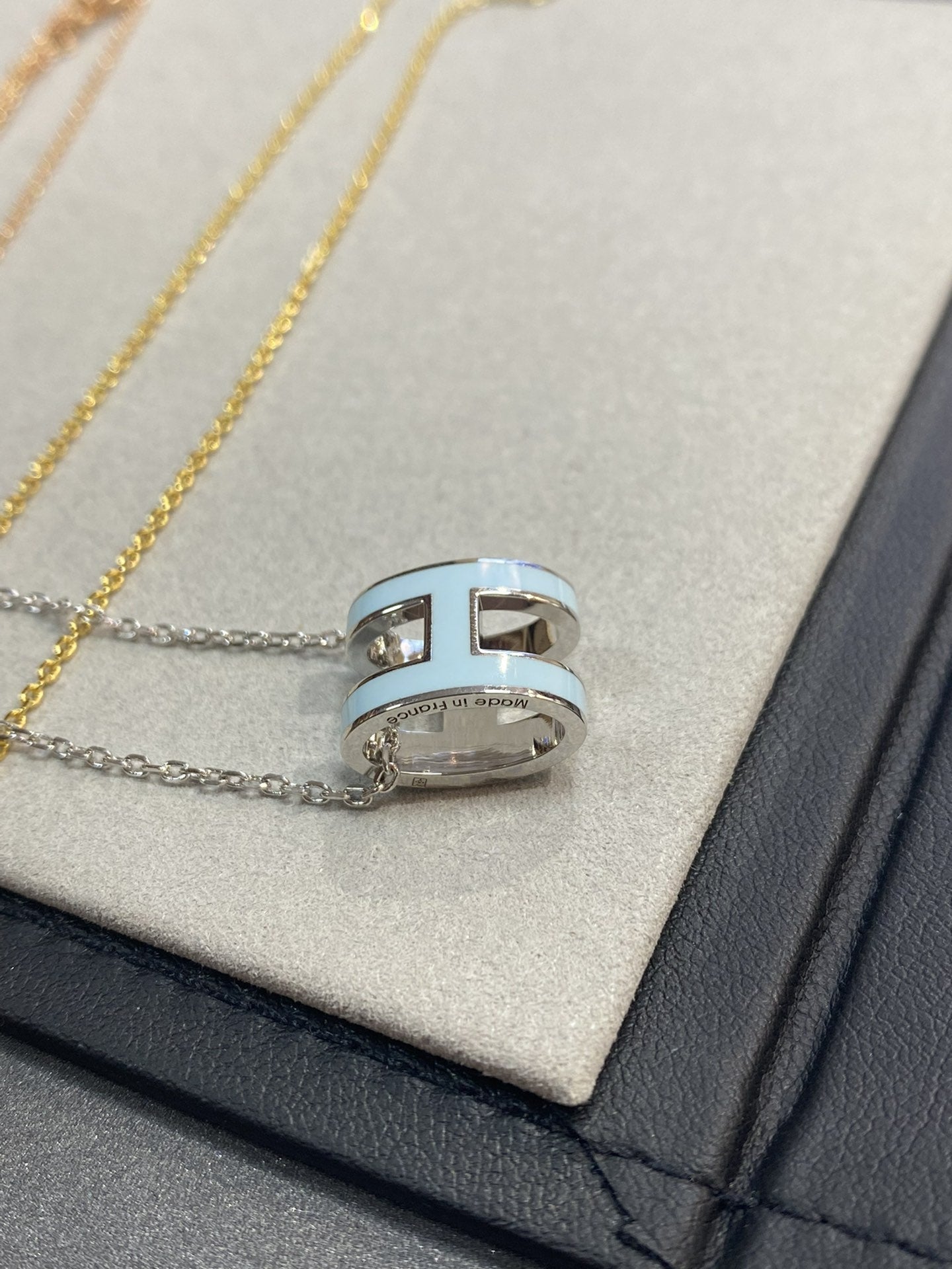 [Royal Top]POP H LIGHT BLUE NECKLACE
