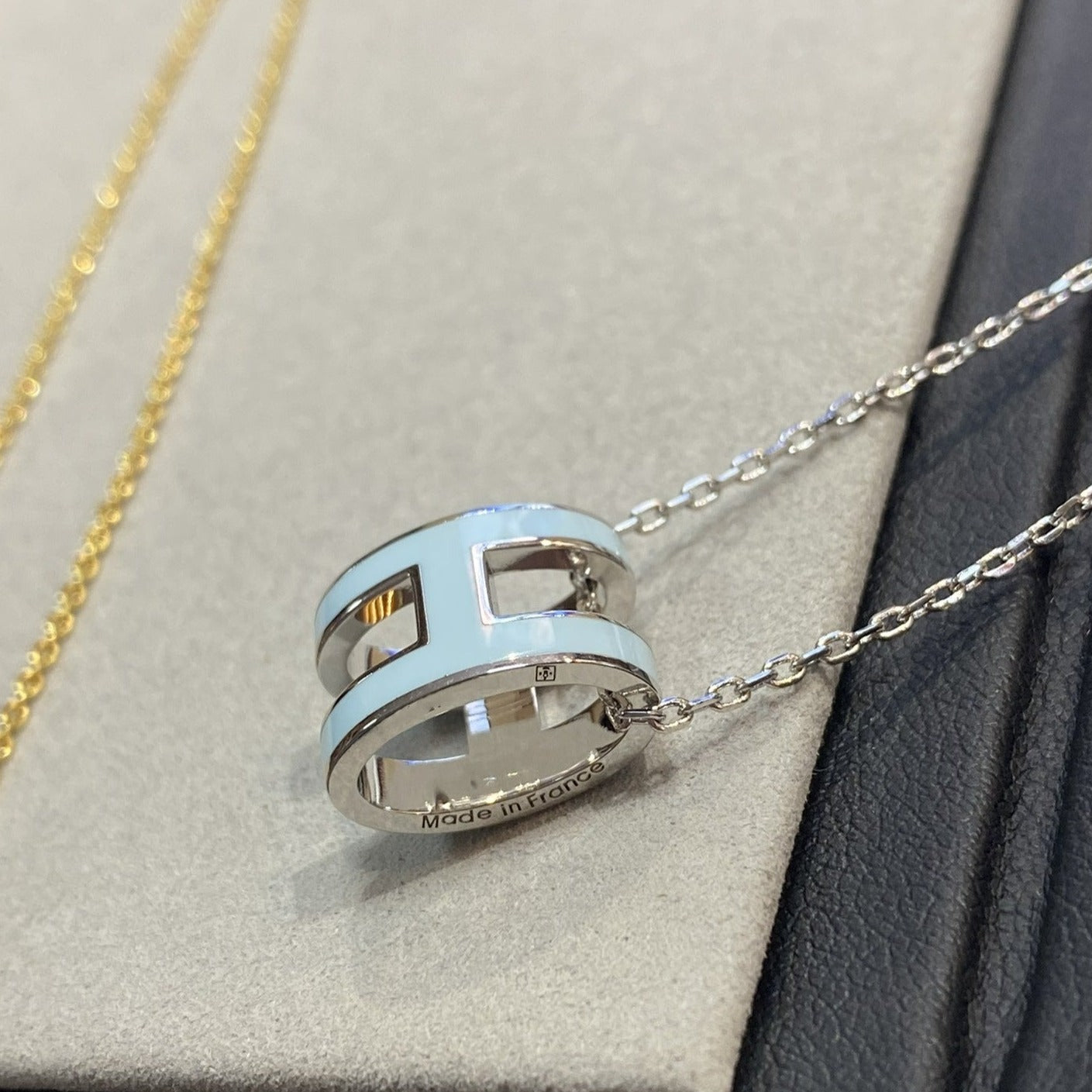 [Royal Top]POP H LIGHT BLUE NECKLACE