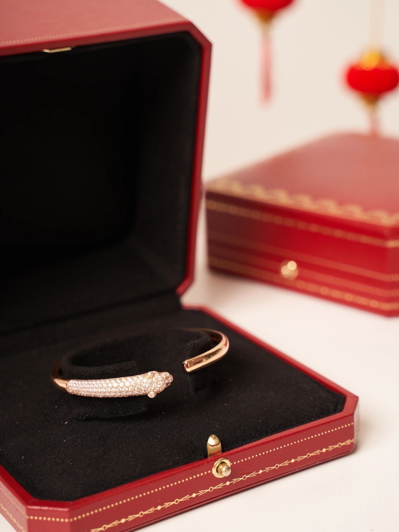 [Royal Top]PANTHERE ROSE GOLD DIAMOND OPEN BRACELET