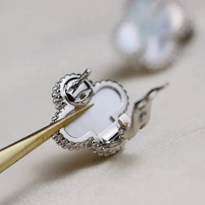 [Royal Top]CLOVER MEDIUM 1 MOTIFS  WHITE MOP EARRINGS SILVER