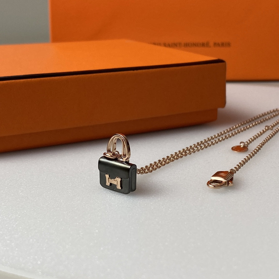 [Royal Top]CONSTANCE BLACK PEDANT PINK GOLD NECKLACE