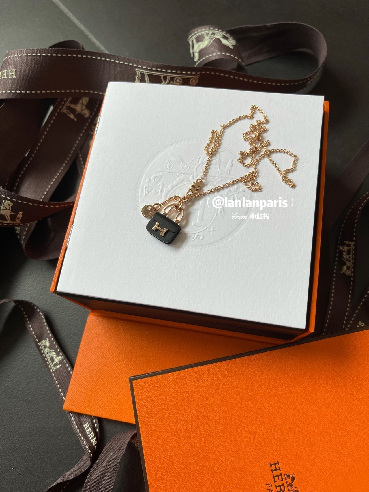 [Royal Top]CONSTANCE BLACK PEDANT PINK GOLD NECKLACE