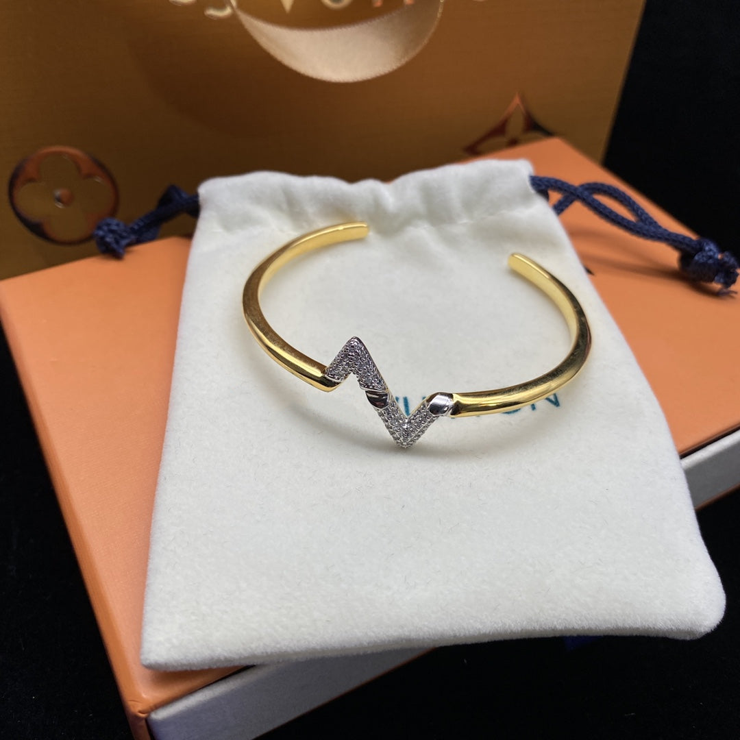 [Royal Top]VOLTE UPSITE DOWN DIAMOND GOLD OPEN BRACELET