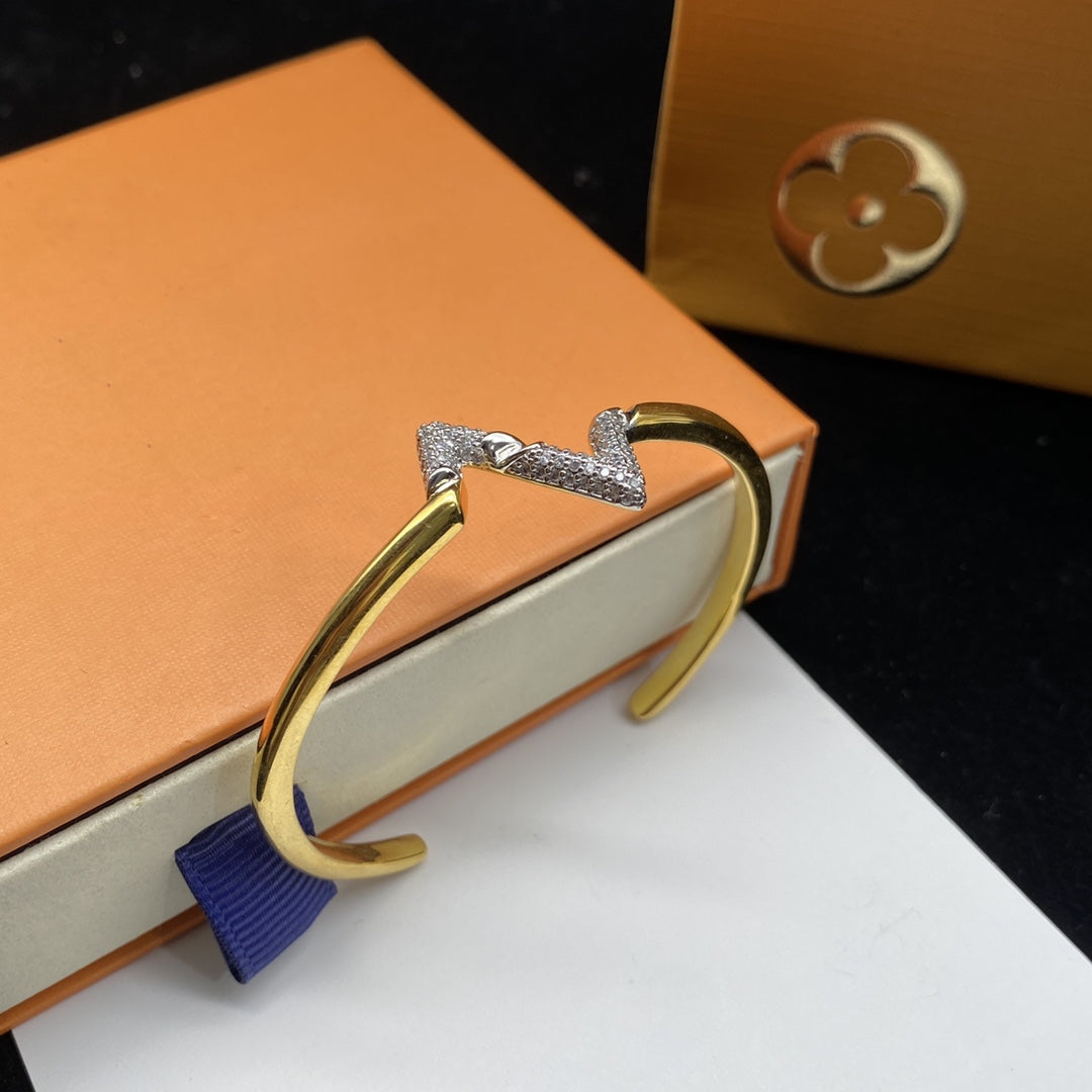 [Royal Top]VOLTE UPSITE DOWN DIAMOND GOLD OPEN BRACELET