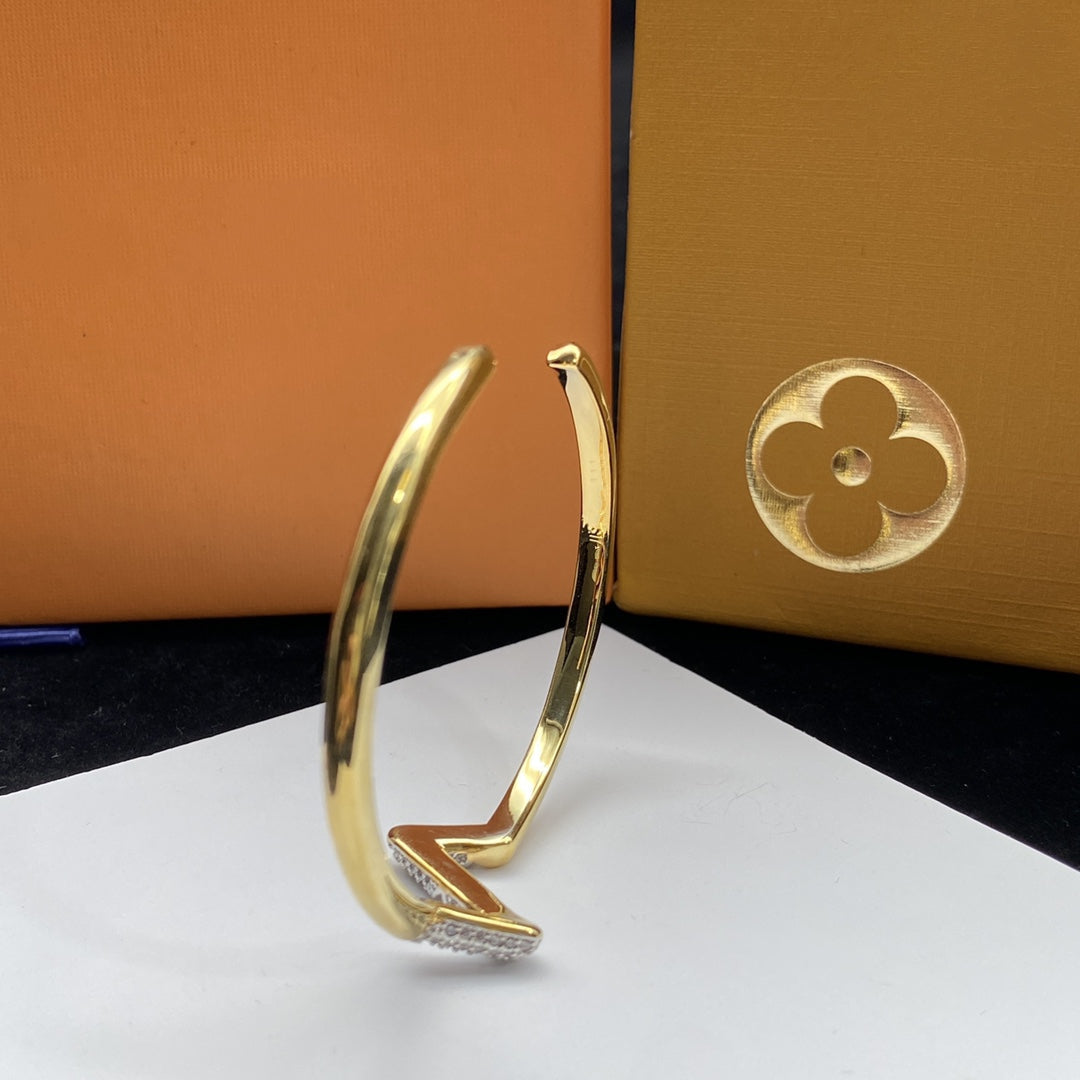 [Royal Top]VOLTE UPSITE DOWN DIAMOND GOLD OPEN BRACELET