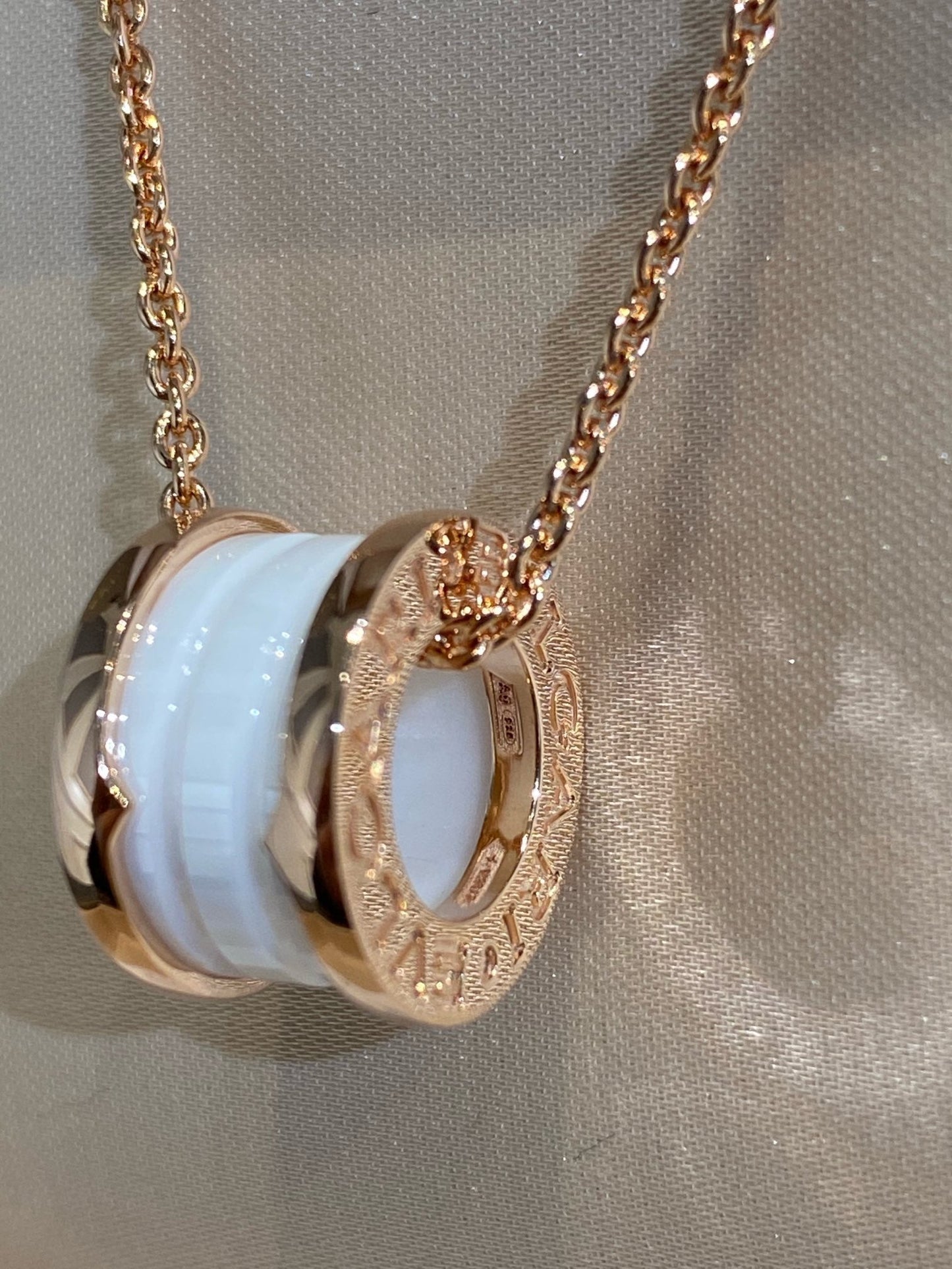 [Royal Top]ZERO 1 WHITE CERAMIC PINK GOLD NECKLACE