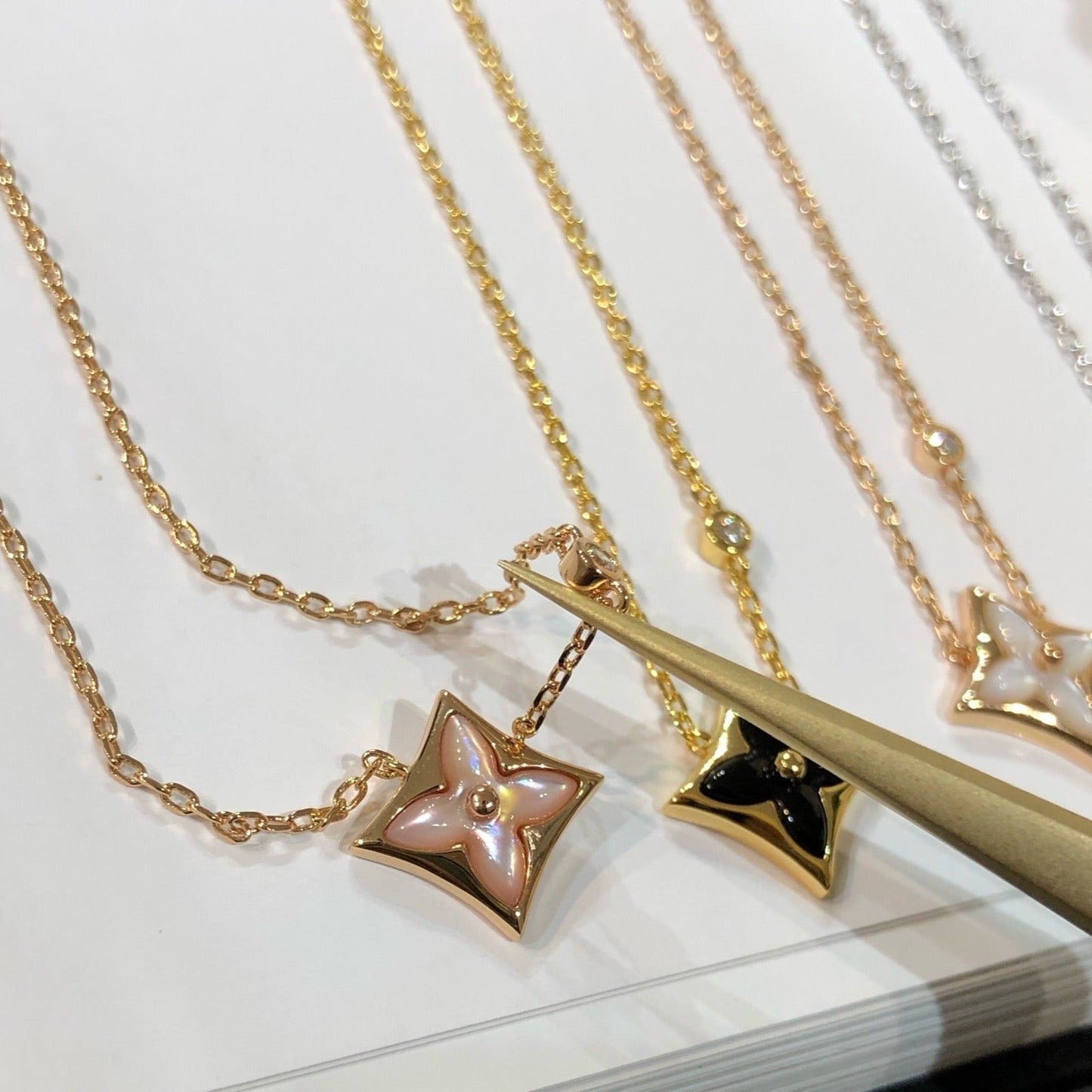 [Royal Top]STAR BLACK MOP NECKLACE
