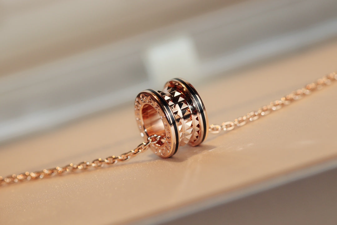 [Royal Top]ZERO 1 ROCK PEDANT PINK GOLD BLACK NECKLACE