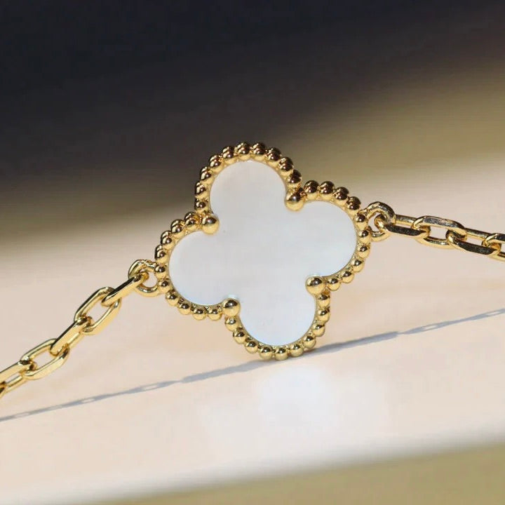 [Royal Top]CLOVER 20 MOTIFS WHITE MOP NECKLACE