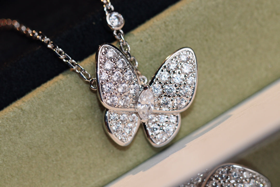 [Royal Top]BUTTERFLY DIAMOND NECKLACE