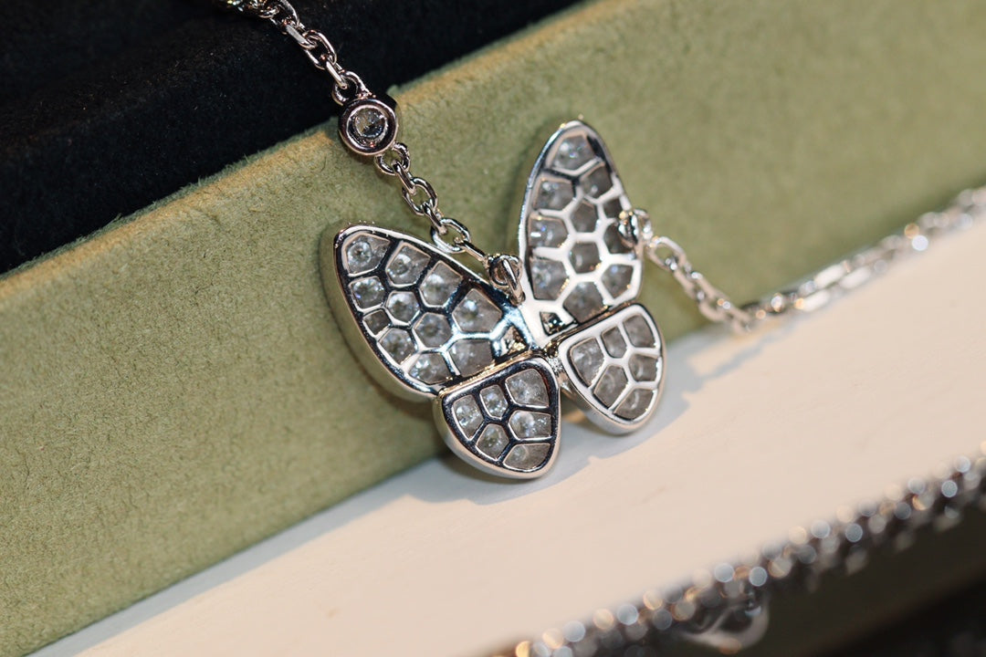 [Royal Top]BUTTERFLY DIAMOND NECKLACE