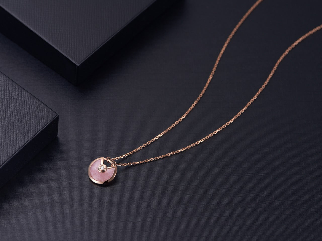 [Royal Top]AMULETTE ROSE GOLD PINK MOP NECKLACE