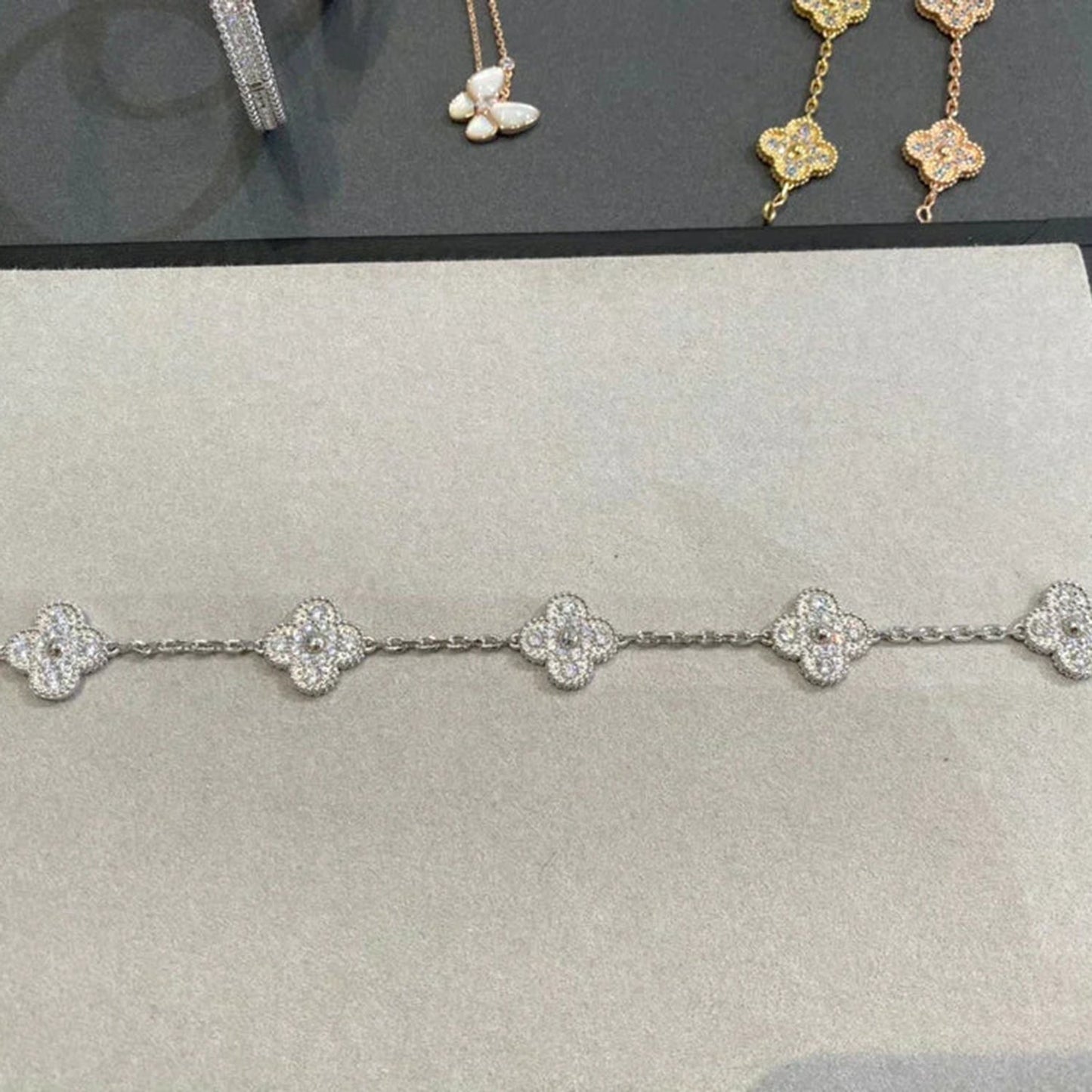 [Royal Top] CLOVER 5 MOTIF FULL DIAMOND BRACELET COLLECTION