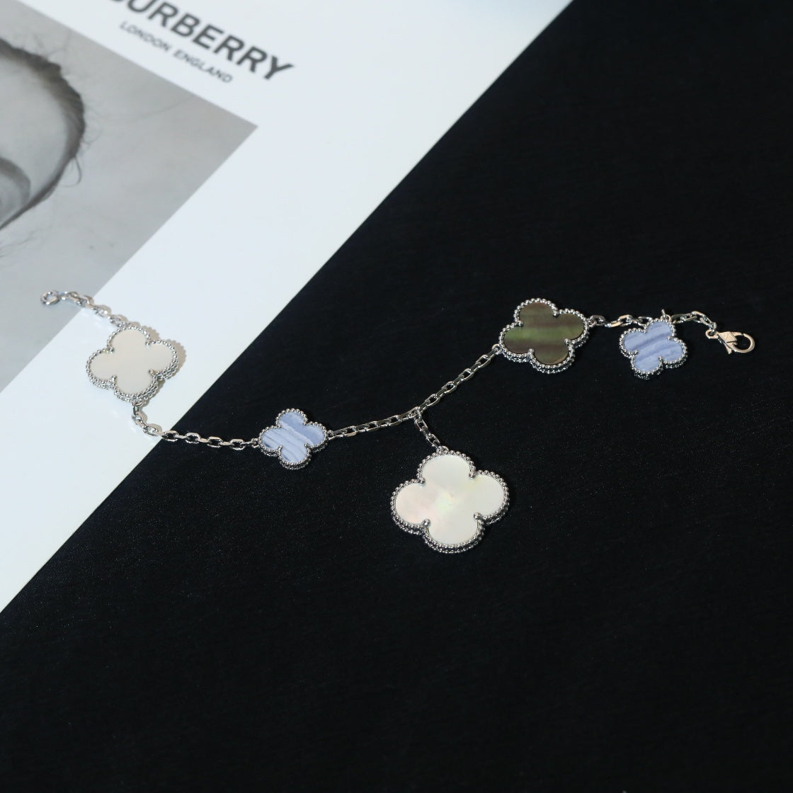 [Royal Top]CLOVER BRACELET 5 MOTIFS MOP CHALCEDONY SILVER