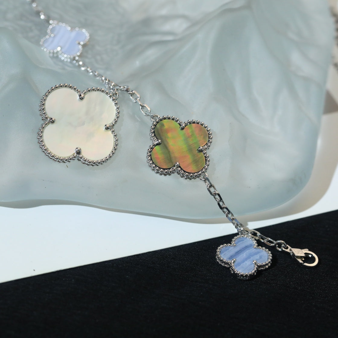 [Royal Top]CLOVER BRACELET 5 MOTIFS MOP CHALCEDONY SILVER