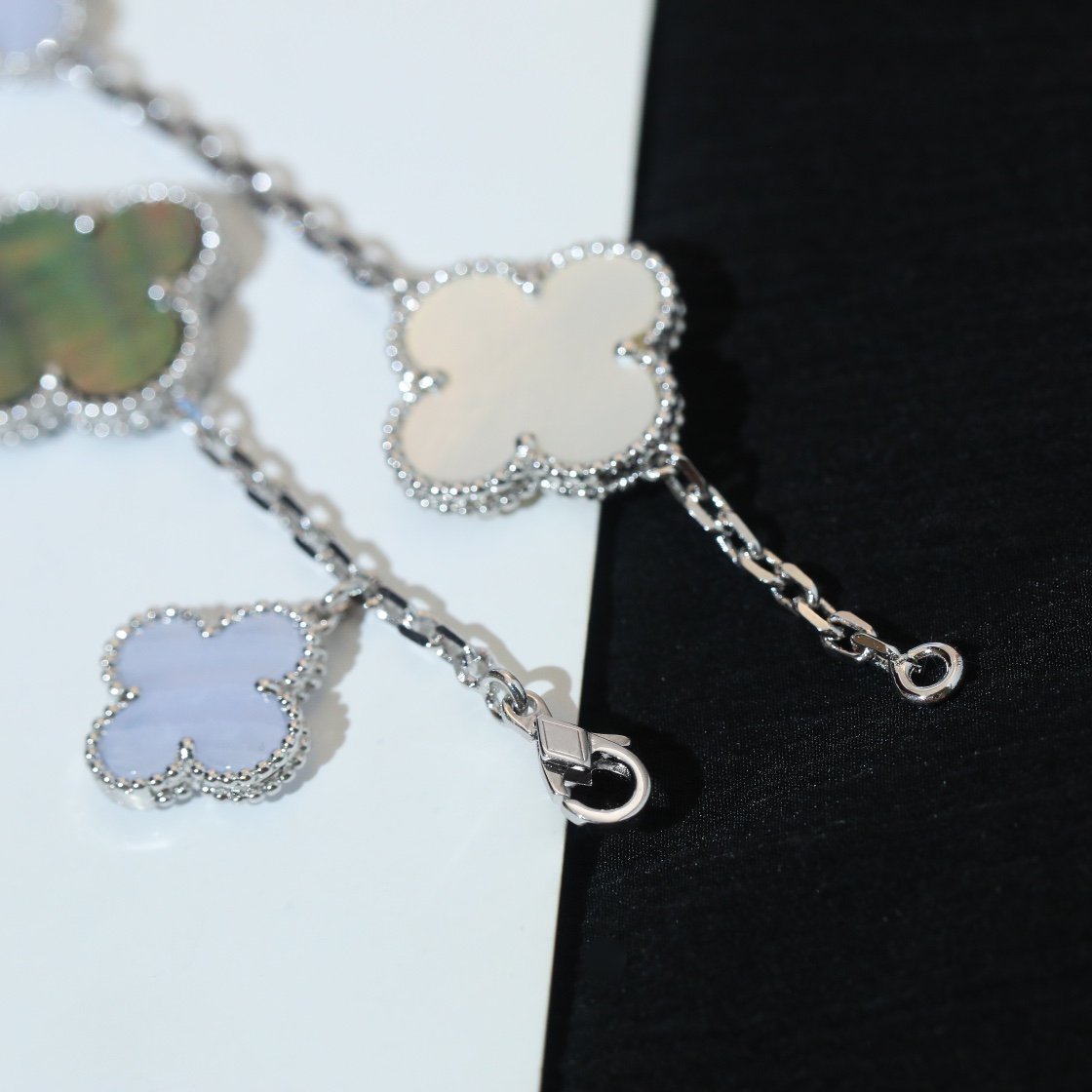 [Royal Top]CLOVER BRACELET 5 MOTIFS MOP CHALCEDONY SILVER
