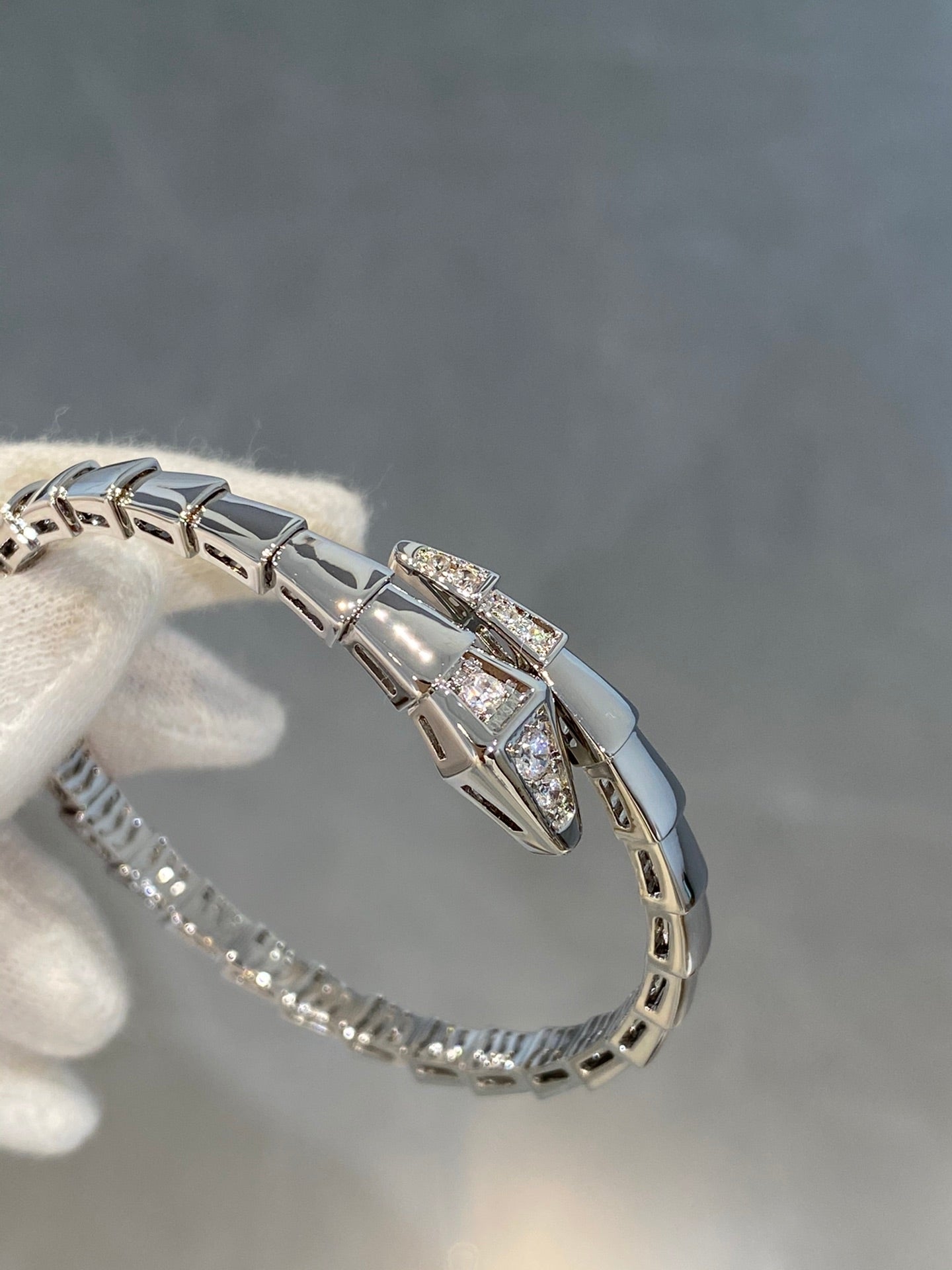 [Royal Top]SERPENTI BRACELET DIAMONDS SILVER