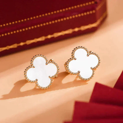[Royal Top]CLOVER MEDIUM 1 MOTIFS  WHITE MOP STUD EARRINGS