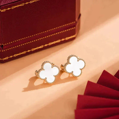 [Royal Top]CLOVER MEDIUM 1 MOTIFS  WHITE MOP STUD EARRINGS