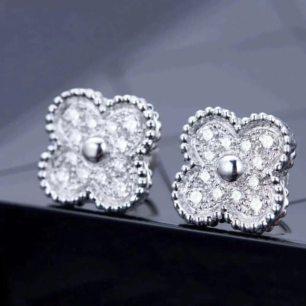 [Royal Top]CLOVER 1 MOTIFS DIAMOND STUD EARRINGS SILVER
