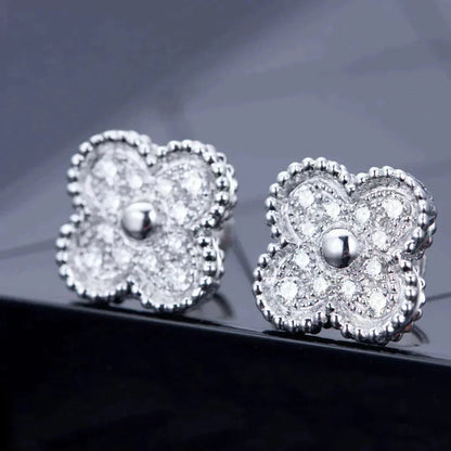 [Royal Top]CLOVER 1 MOTIFS DIAMOND STUD EARRINGS SILVER