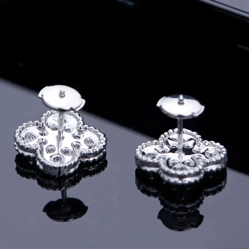 [Royal Top]CLOVER 1 MOTIFS DIAMOND STUD EARRINGS SILVER